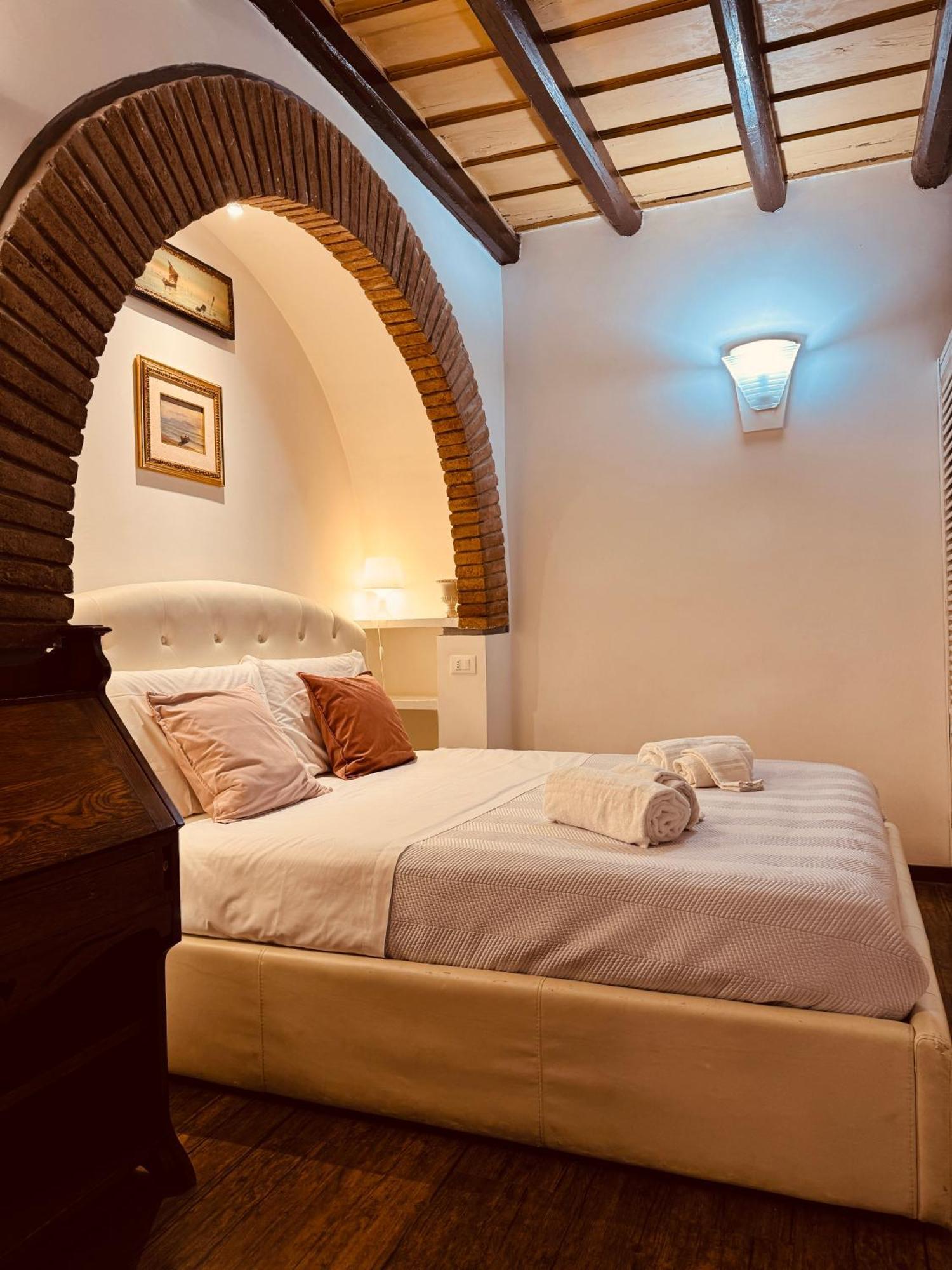 Suite Apartment Termini Colosseum Roma Exterior foto